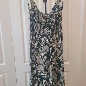 Patrons of Peace Green and Cream Leaf Print Top